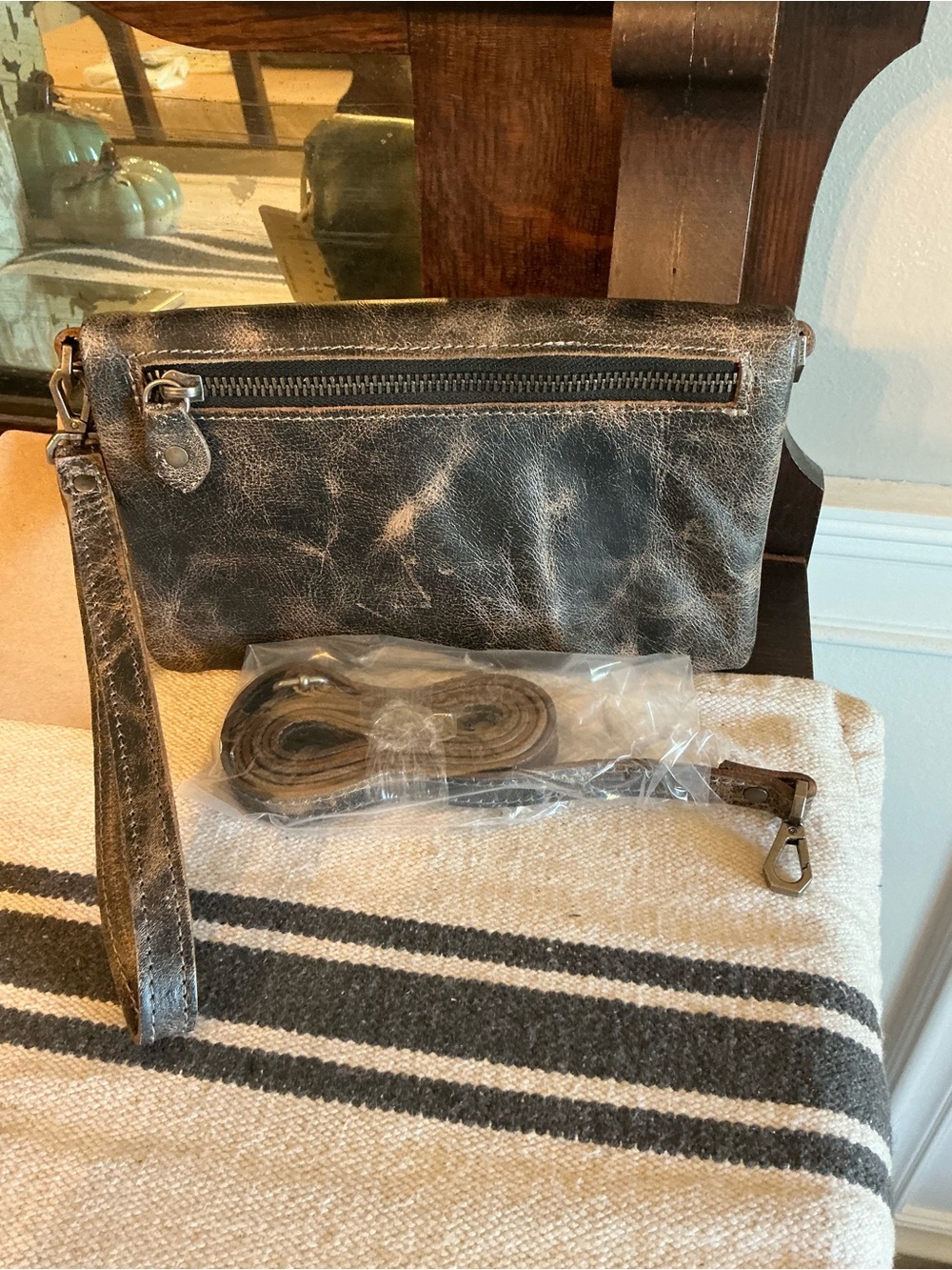 NWT Bed Stu Leather Cadence Wallet Wristlet Crossbody Bag Black Lux MSRP $179 - Picture 4 of 15